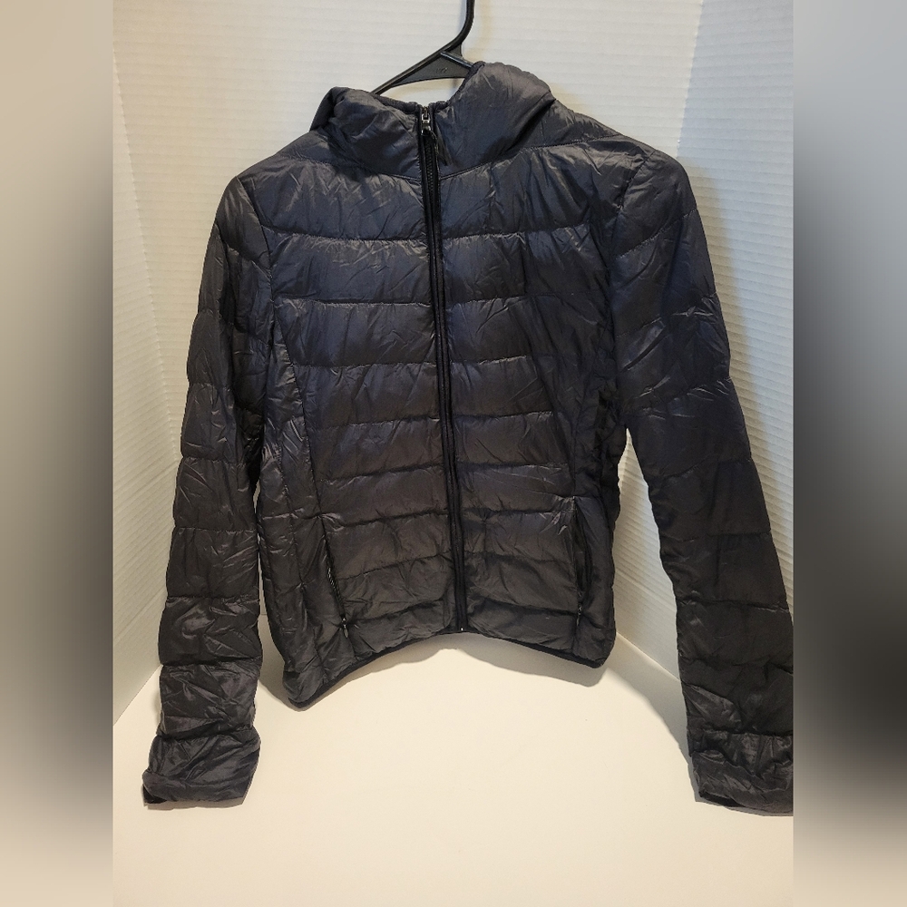Lightweight puffer jacket